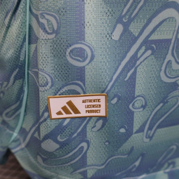 Camiseta celeste Juventus 2025-2026 autenticidad