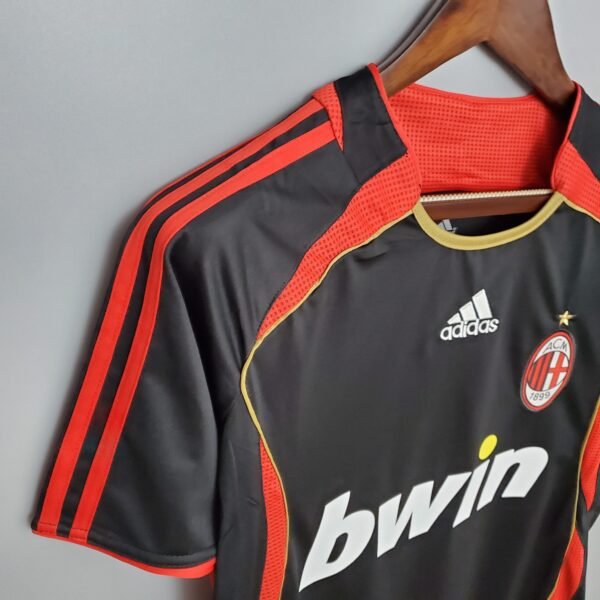 Camiseta retro AC Milan negra 2006-2007 hombro