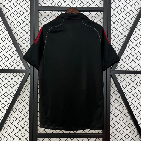 Camiseta retro negra AC Milan 2012-2013 dorsal