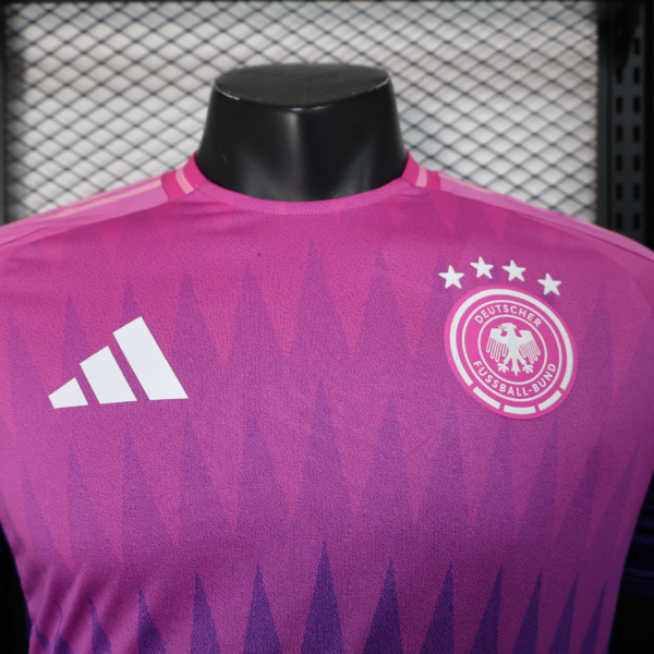 Camiseta rosa Alemania 2024-2025 cuello