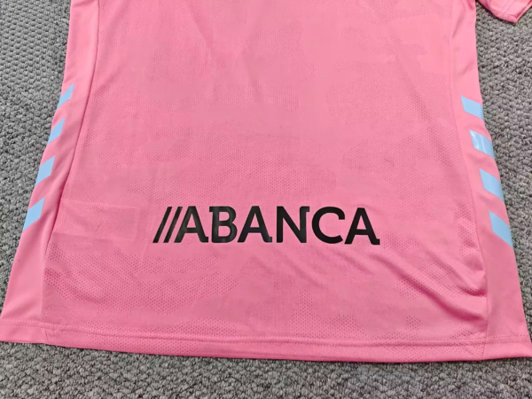 Camiseta rosa Celta de Vigo 2025-2026 atras