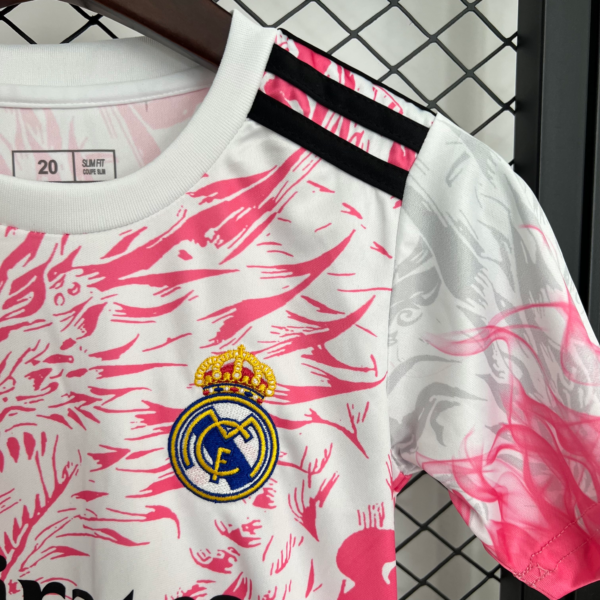 Conjunto niño Real Madrid dragón 2025-2026 escudo-1