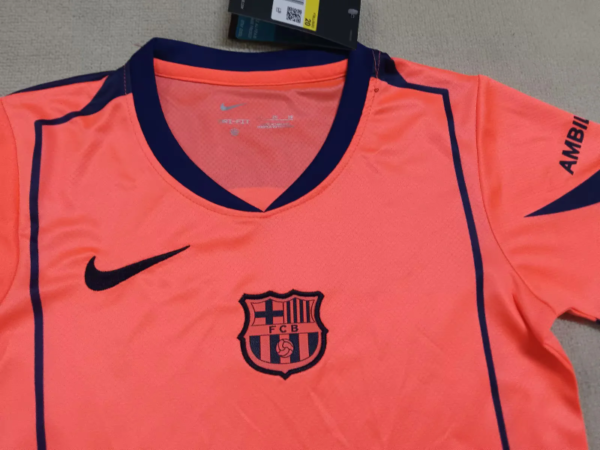Conjunto niño naranja fc barcelona 2025-2026 cuello