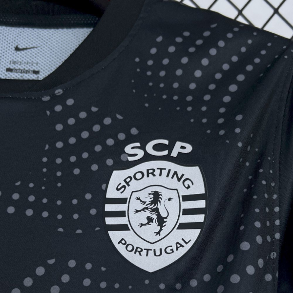 Camiseta Sporting Lisboa negra 2025-2026 escudo
