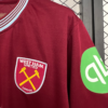 Camiseta West Ham rojo 2025-2026 escudo