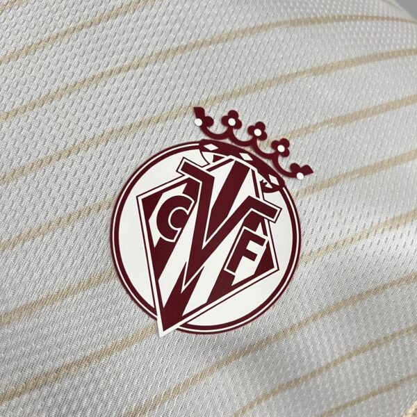 Camiseta beige Villareal 2025-2026 escudo