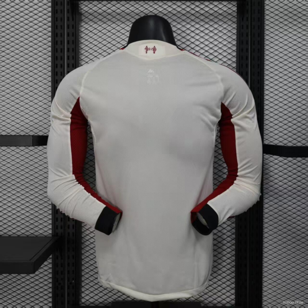 Camiseta blanco Liverpool manga larga 2025-2026 dorsal