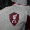 Camiseta blanco Liverpool manga larga 2025-2026 escudo