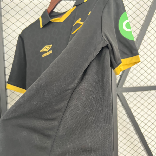 Camiseta negra West Ham 2025-2026 lateral