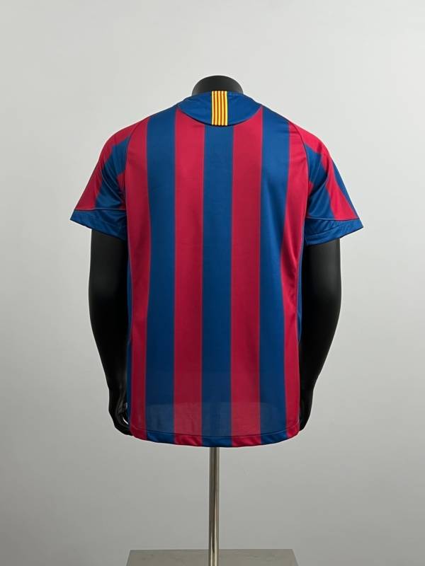 Camiseta retro Ronaldinho FC Barcelona 2005-2006 dorsal