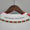 Camiseta retro blanca AC Milan 2011-2012 cuello anterior