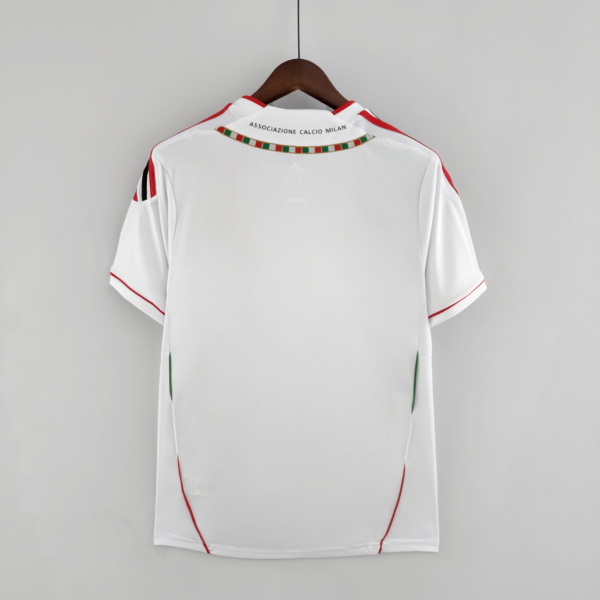 Camiseta retro blanca AC Milan 2011-2012 dorsal