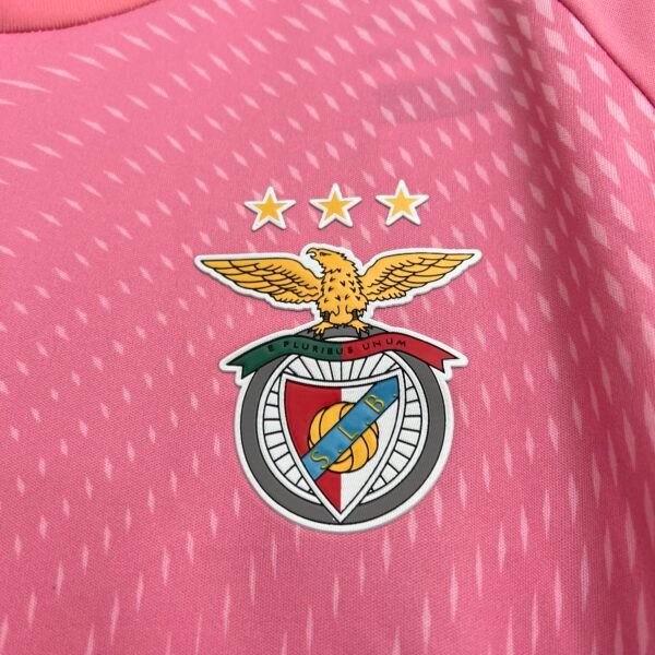 Camiseta rosa Benfica 2025-2026 escudo-1