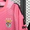 Camiseta rosa Benfica 2025-2026 escudo