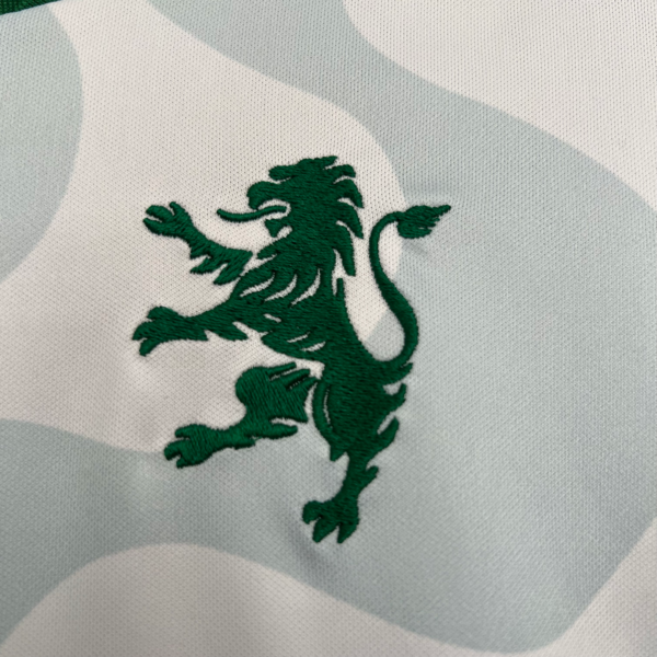 Conjunto niño Sporting Lisboa blanca 2025-2026 escudo