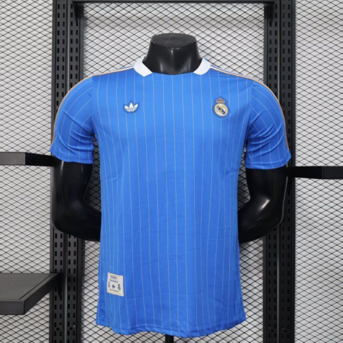 Nueva camiseta azul Real Madrid 2025-2026