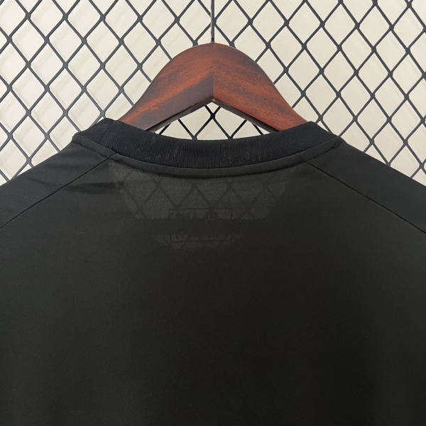 Camiseta Argentina negro 2024 cuello posterior