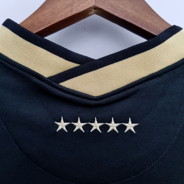 Camiseta Brasil Negro 2022 cuello posterior