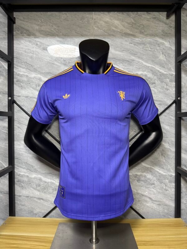 Camiseta morada Manchester United 2025-2026
