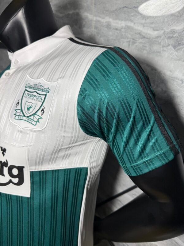 Camiseta retro Liverpool verde-blanco 1995-1996 manga