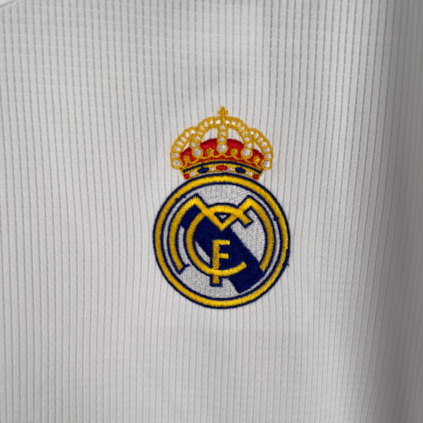 Camiseta retro blanca Real Madrid manga larga 2019-2020 escudo