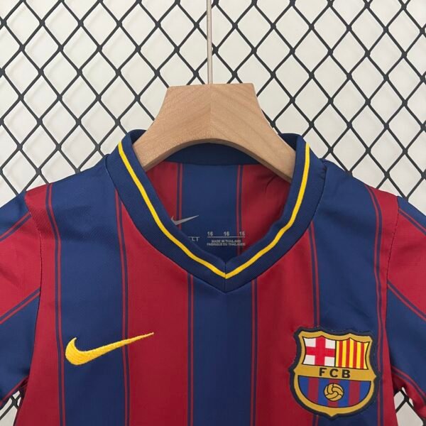 Conjunto retro niño FC Barcelona 2009-2010 cuello