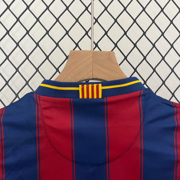 Conjunto retro niño FC Barcelona 2009-2010 cuello posterior