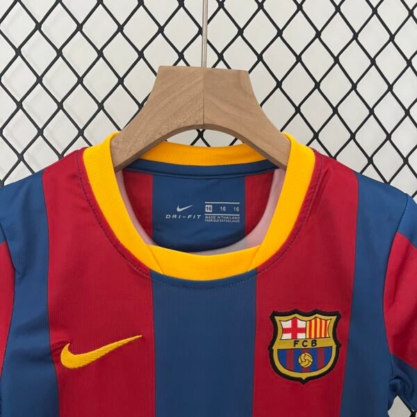 Conjunto retro niño FC Barcelona 2010-2011 cuello