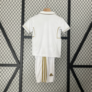 Conjunto retro niño Real Madrid 2011-2012 dorsal