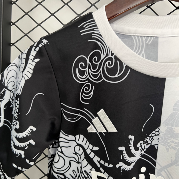 Nuevo Conjunto niño Dragon Real Madrid 2025-2026 manga