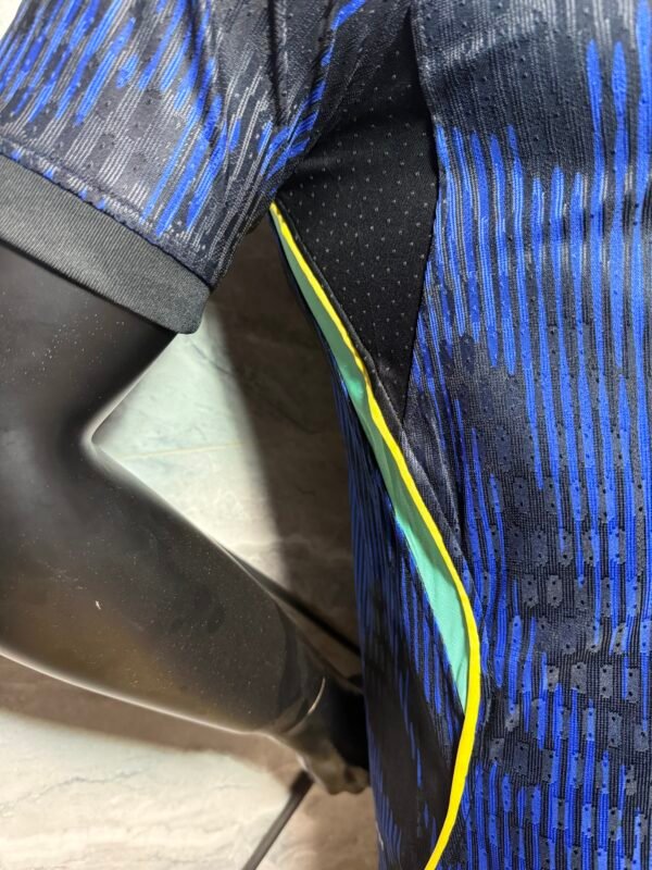 Camiseta azul Brasil Mundial 2026 lateral