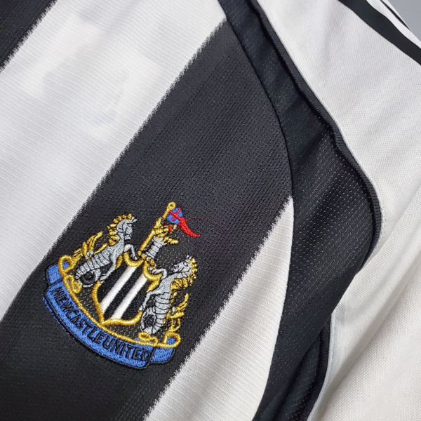Camiseta Retro Newcastle United 2005-2006 Owen escudo