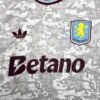 Camiseta gris Aston Villa 2025-2026 cuello