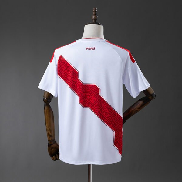 Nueva camiseta Peru roja-blanca 2026-2027 dorsal