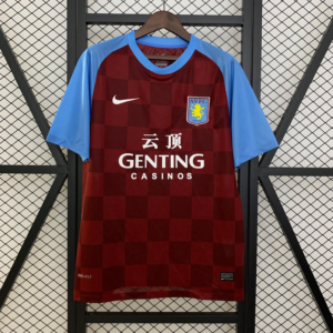camiseta retro del Aston Villa 2011-2012