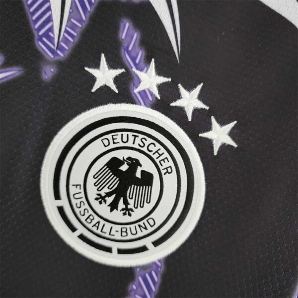 Camiseta Alemania Black Panther 2022 escudo +