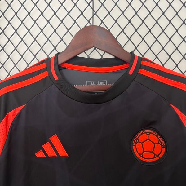 Camiseta Colombia 2024 negra cuello