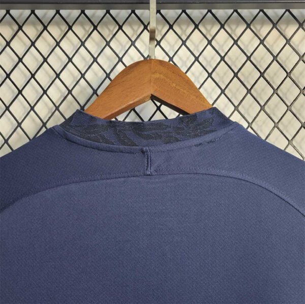 Camiseta Francia 2022 Benzema cuello anterior