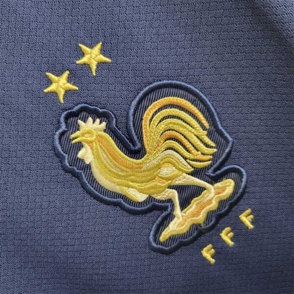 Camiseta Francia 2022 Benzema escudo