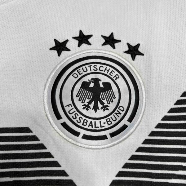 Camiseta Retro Alemania Blanco 2018 Isco escudo1