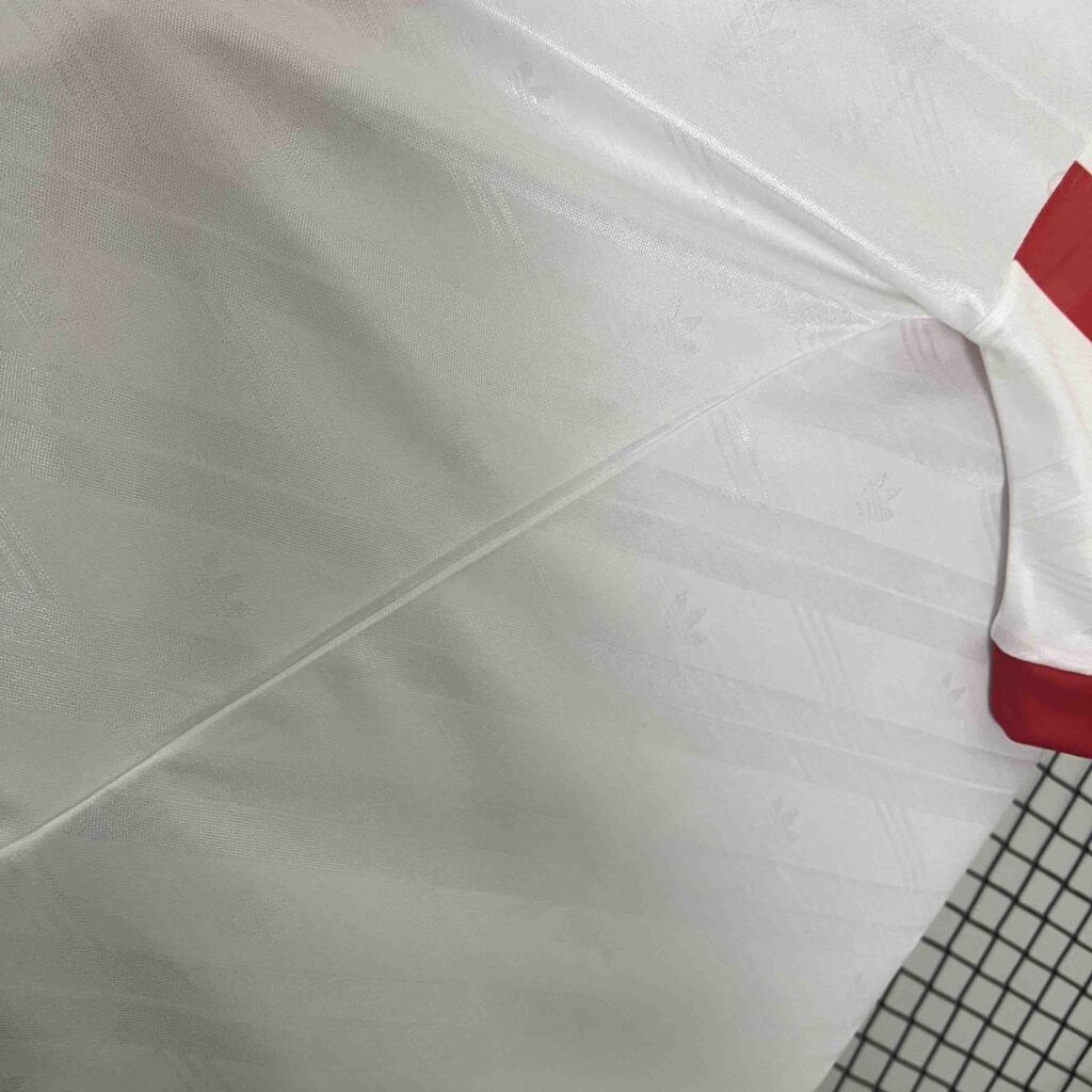 Camiseta Retro Blanco 1992-1994 Rui Costa lateral