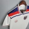 Camiseta Retro Inglaterra 1982 hombro