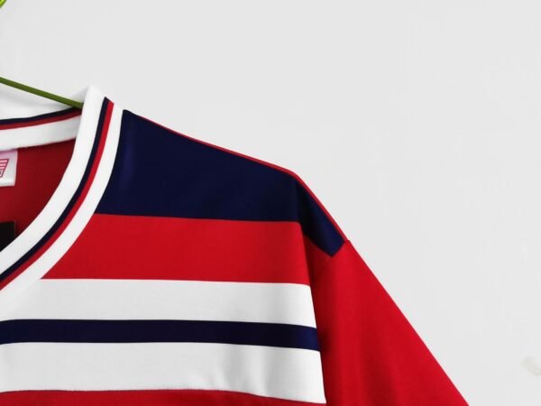 Camiseta Retro Inglaterra 1982 rojo hombro