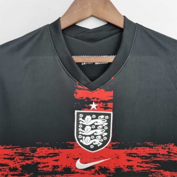 Camiseta Retro Inglaterra Negro 2022 pecho