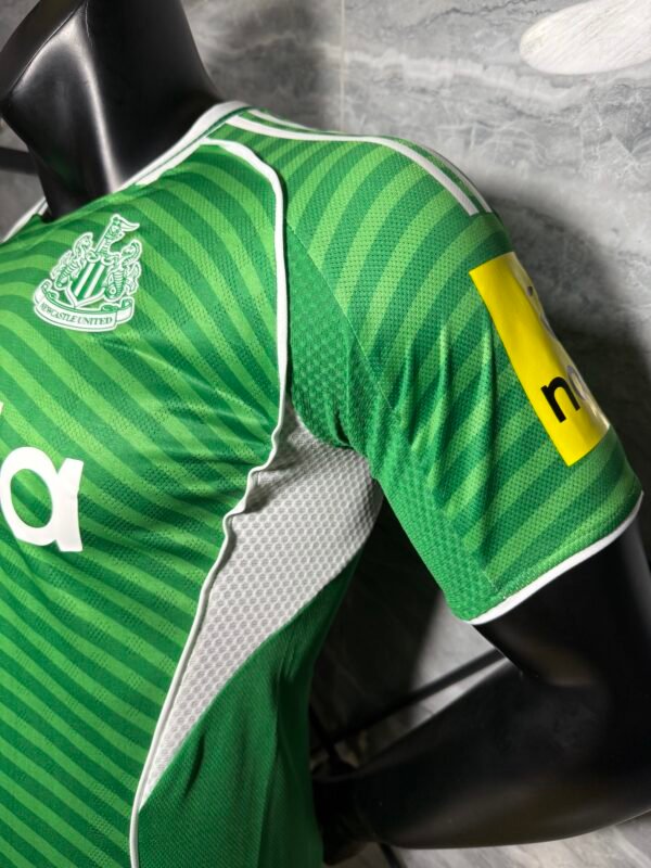 Camiseta Verde Newcastle United 2025-2026 Gordon manga