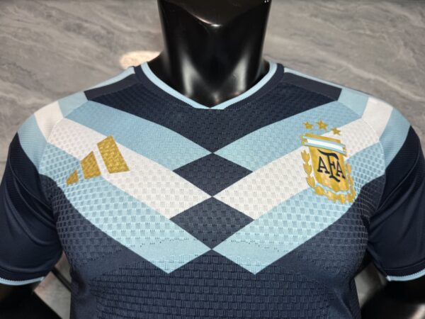 Camiseta azul Argentina Mundial 2026 cuello