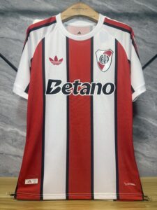 Camiseta blanco-rojo River Plate 2026-2027 comprar