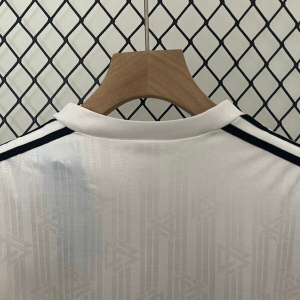 Conjunto Retro niño Alemania 1990 cuello