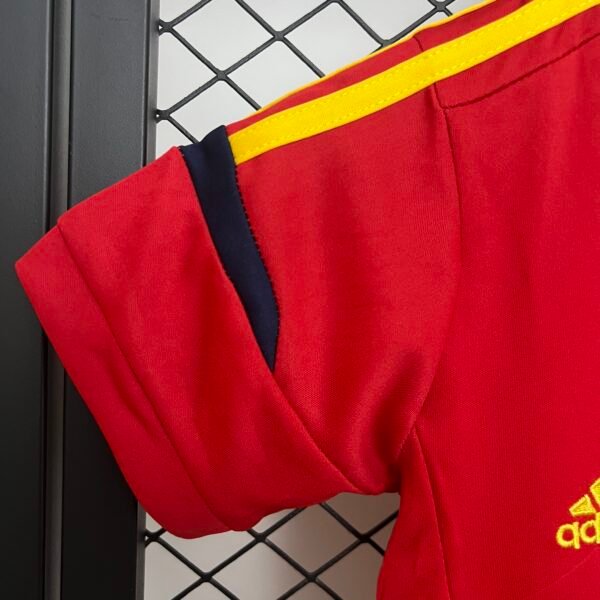 Conjunto niño España 2012 Iniesta manga