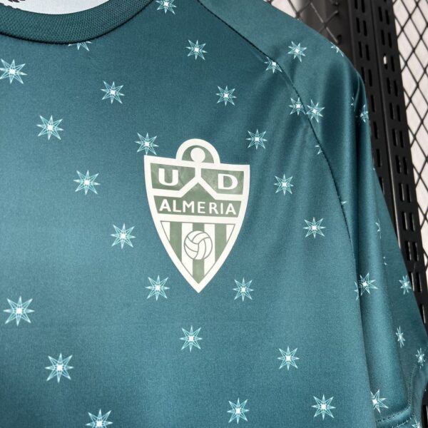 Camiseta Almeria 2024-2025 Esmeralda escudo